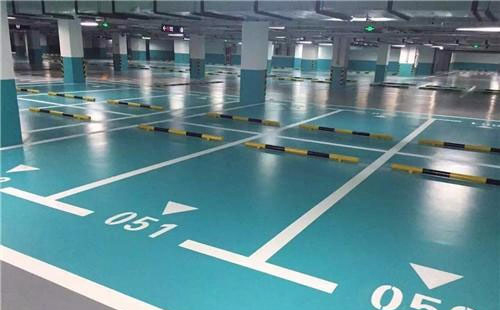 乌苏乌苏环氧地坪中涂：构筑坚固地面的关键环节